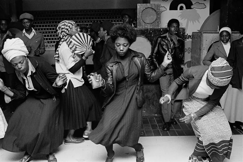 Complete Looking: A Fotografia de Chris Steele-Perkins