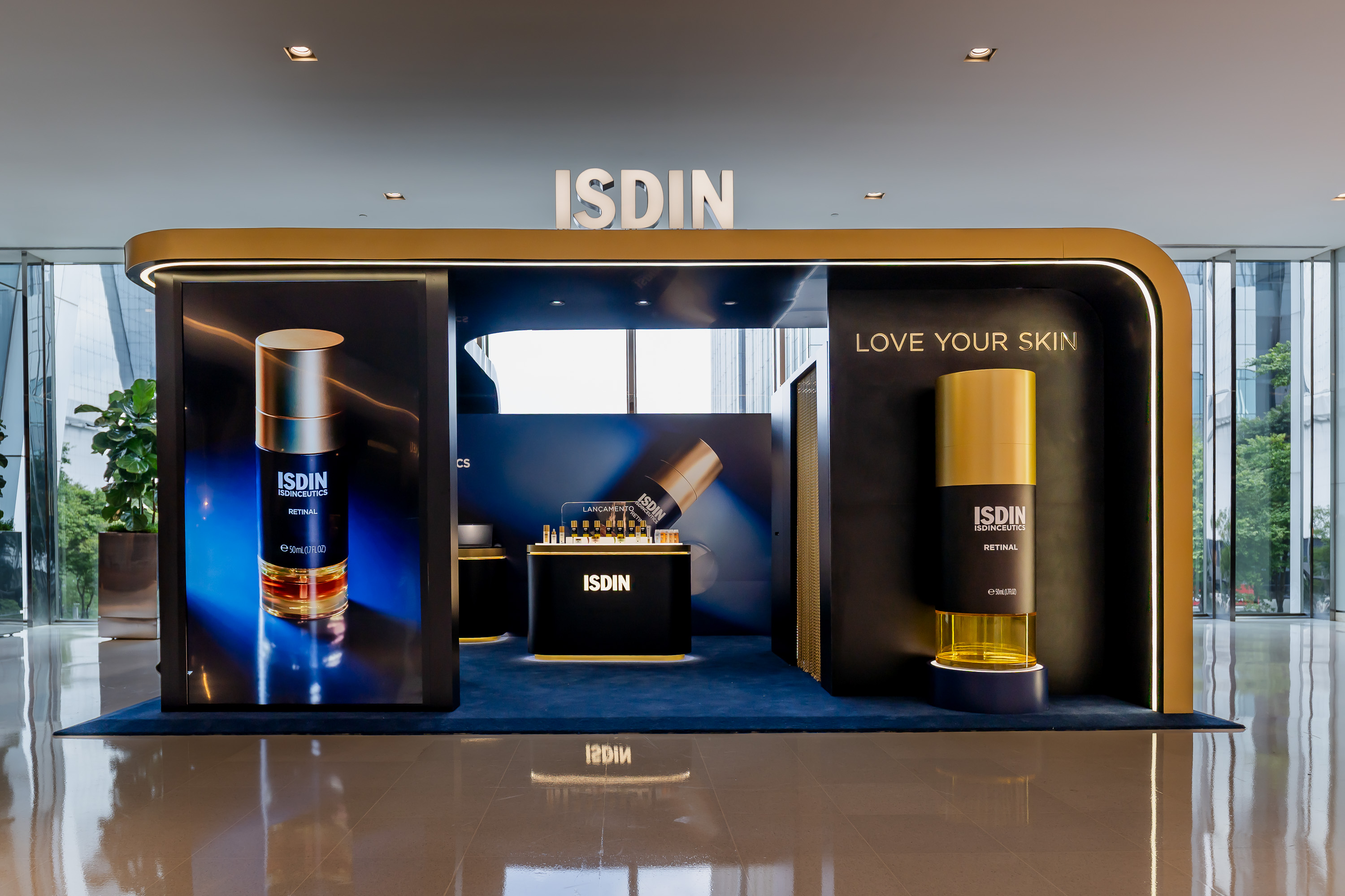 ISDIN opens Retinal pop-up at JK Iguatemi with AI facial analysis